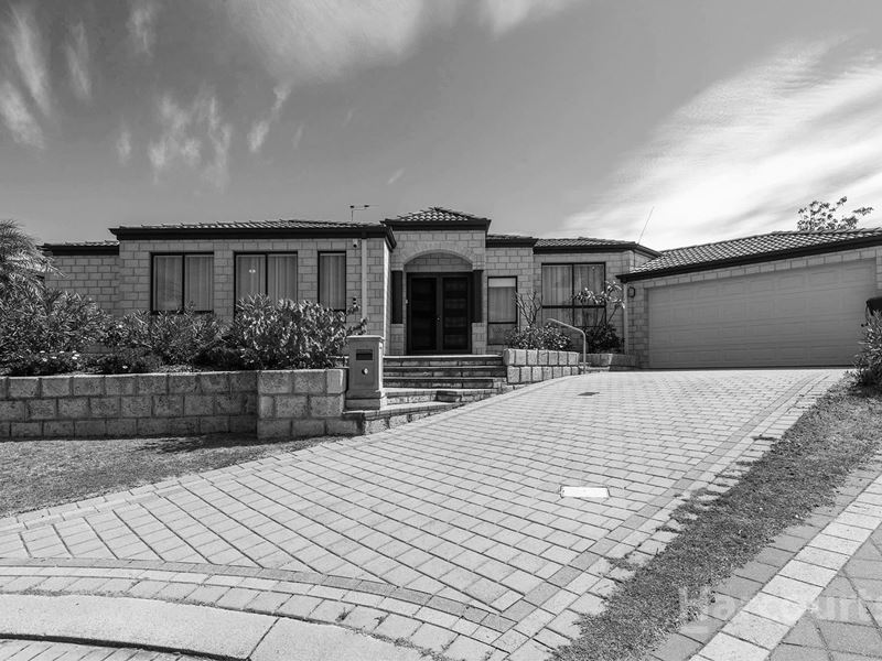 12 Peron Place, San Remo WA 6210