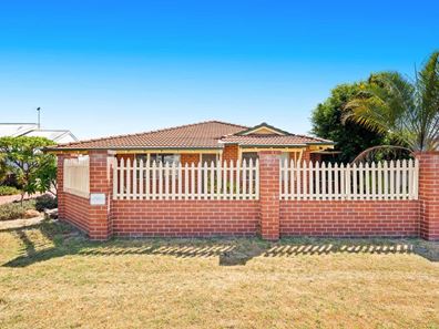 1/34 Mallard Way, Cannington WA 6107