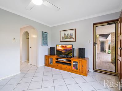 4/14 Philmore Crescent, Kardinya WA 6163