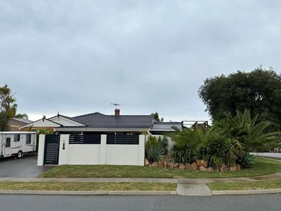 2 Weldwood Road, Ocean Reef WA 6027