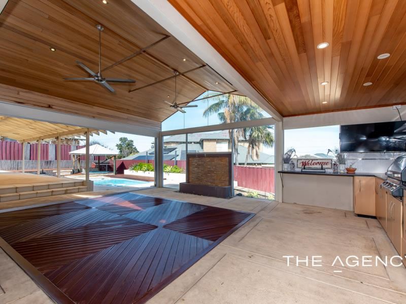 55 New England Drive, Hillarys