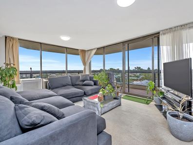 18/6A Valley Road, Halls Head WA 6210