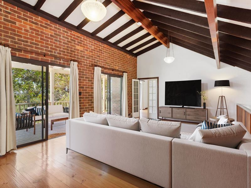 15 Angus Court, Duncraig