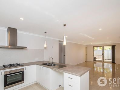 3 Grasstree Lane, Success WA 6164