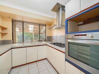 16 Elona Close, Willetton WA 6155