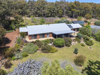 5 Broyage Retreat, Quindalup WA 6281