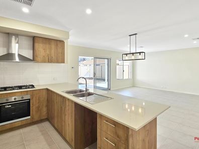 2/11 Colwyn Street, Bayswater WA 6053