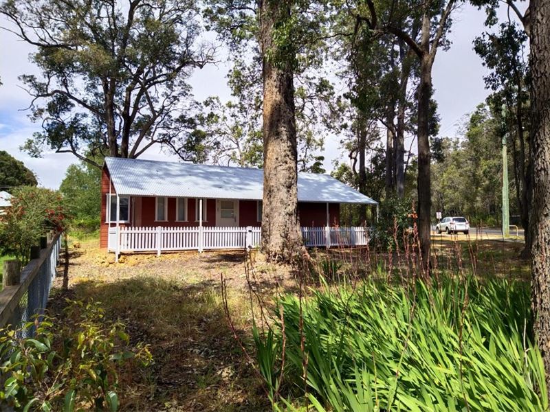 20 Mclarty Street, Dwellingup WA 6213