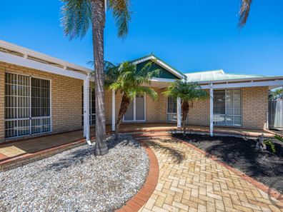 6 Templetonia Promenade, Halls Head WA 6210