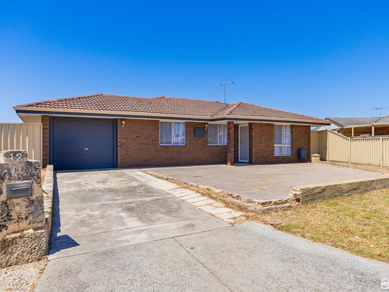 12 Junee Place, Armadale WA 6112