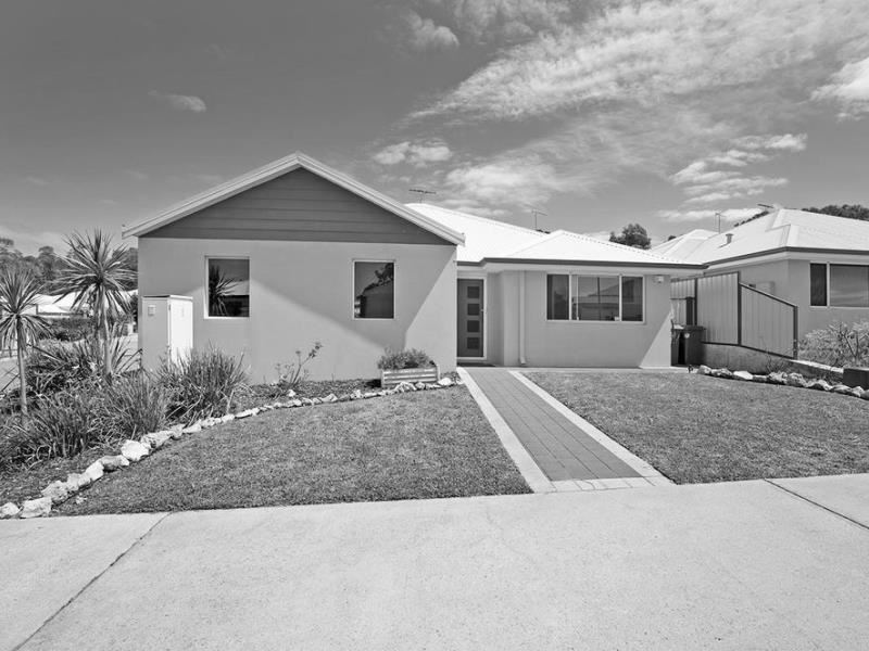 2 Galveston Court, Meadow Springs