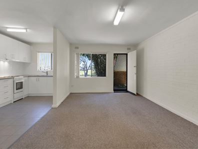 4/30-32 Second  Avenue, Shoalwater WA 6169