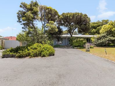 11 Manders Way, Singleton WA 6175