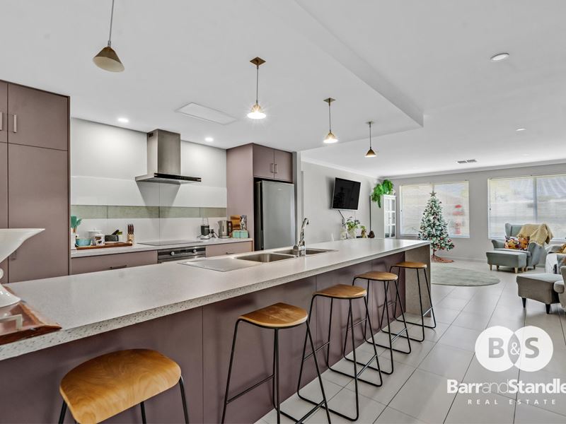 6 Bluebush Road, Glen Iris