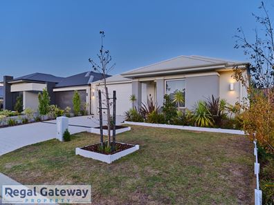 82 Aquamarine Parade, Treeby WA 6164