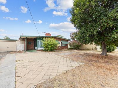 4 Oswell Street, Cloverdale WA 6105