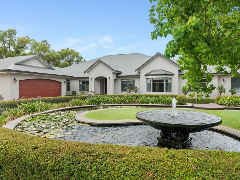 24 Mobilia Place, Gnangara WA 6077
