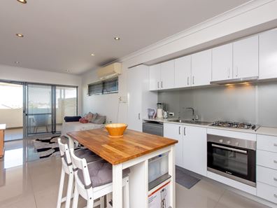 6/4 Waterloo Street, Joondanna WA 6060