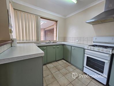 2/57 Throssell Street, Collie WA 6225