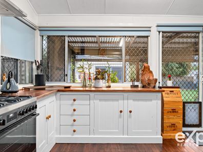 2 Carey Street, Bridgetown WA 6255