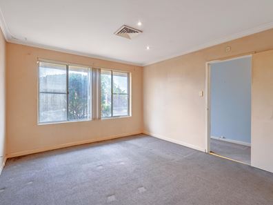 6 Moat Street, Mandurah WA 6210
