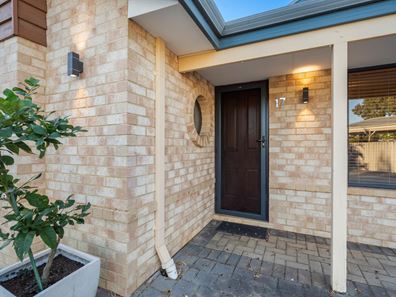 17 Wyton Place, Gosnells WA 6110