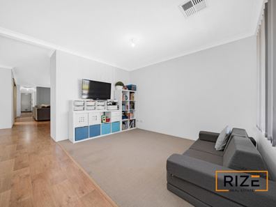 15 Grandis Boulevard, Banksia Grove WA 6031