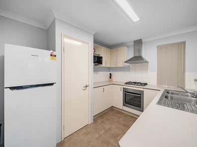 1/55 Evelyn Street, Gosnells WA 6110