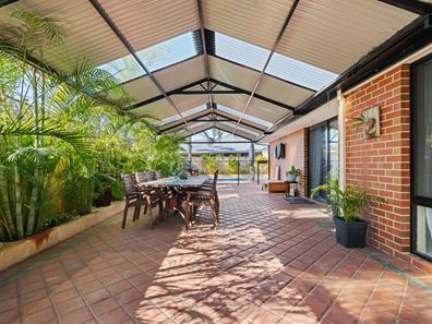 7 Zurich Fairway, Hocking WA 6065