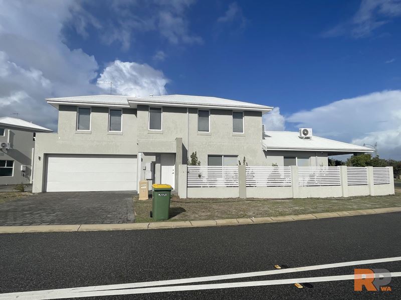 1 Chavez Close, Piara Waters WA 6112