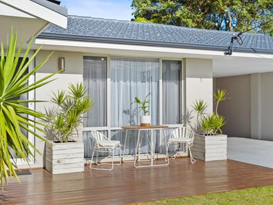 9 Leisure Way, Safety Bay WA 6169