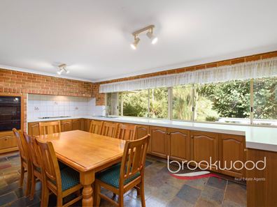 23 Enid Road, Kalamunda WA 6076