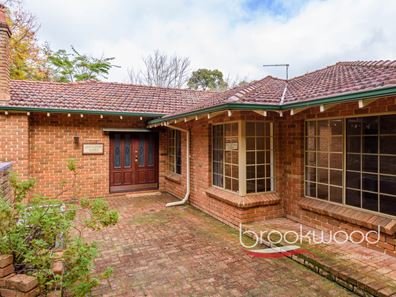 23 Enid Road, Kalamunda WA 6076