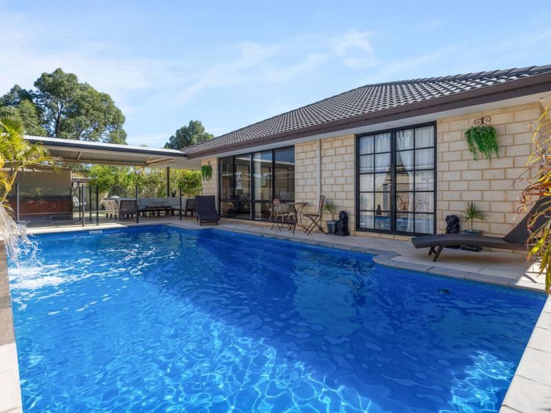 2 Elwell Street, Secret Harbour WA 6173