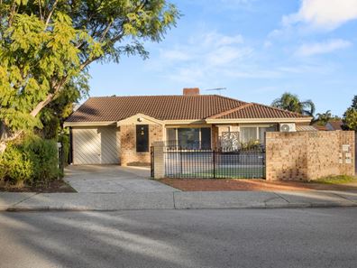 1/395 Holmes Road, Forrestfield WA 6058