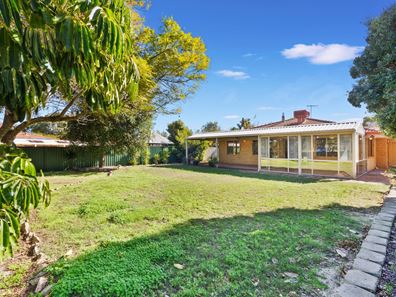 5 Oleander Place, Halls Head WA 6210
