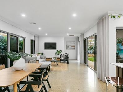 13 Leonidas Road, North Coogee WA 6163