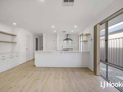21 Yarralinka Road, Southern River WA 6110
