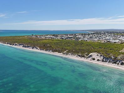 865 Clifton Ave, Jurien Bay WA 6516