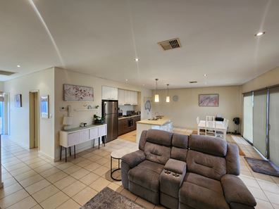 9/298 Chapman Road, Beresford WA 6530