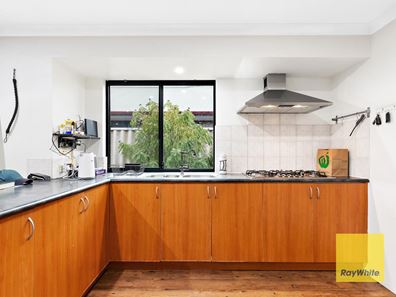 8 Orchid Pass, Thornlie WA 6108