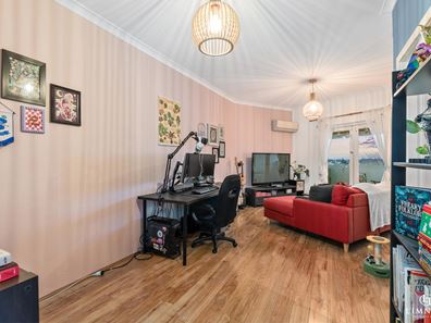 8/43 Kinsella Street, Joondanna WA 6060