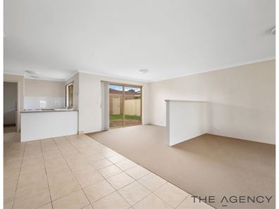 2/105 Arlunya Avenue, Cloverdale WA 6105