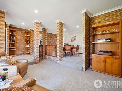 2 Peak Court, Leeming WA 6149