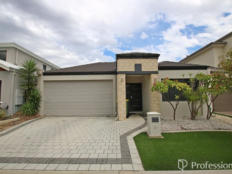 5 Macmillan Boulevard, Canning Vale WA 6155