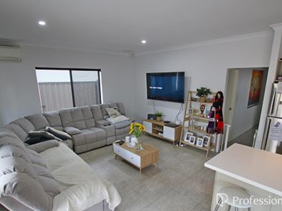 5 Macmillan Boulevard, Canning Vale WA 6155