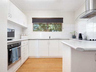 13 Pinderi Crescent, Dampier WA 6713