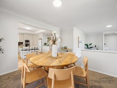 18 Calley Drive, Leeming WA 6149