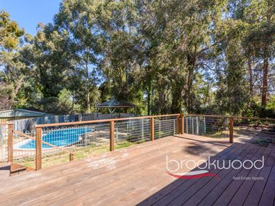 1 Bowen Place, Stoneville WA 6081