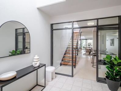 1/4 Centro Avenue, Subiaco WA 6008